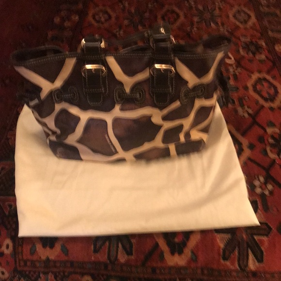 Dooney & Bourke Tote in Good condition - Picture 3 of 5